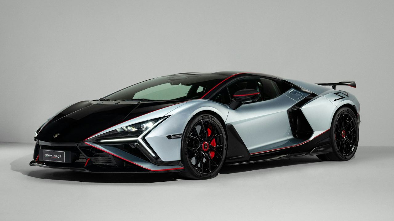 Lamborghini Revuelto SV