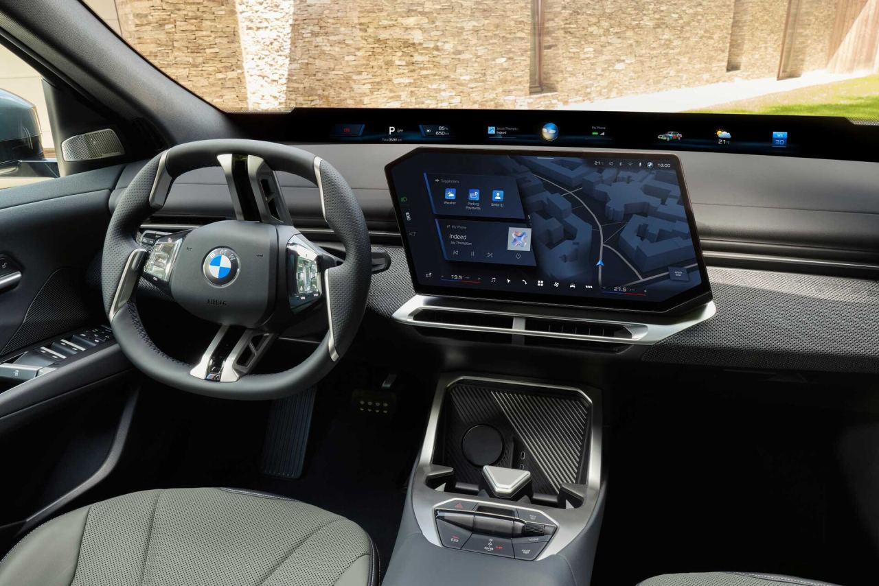 BMW iX4